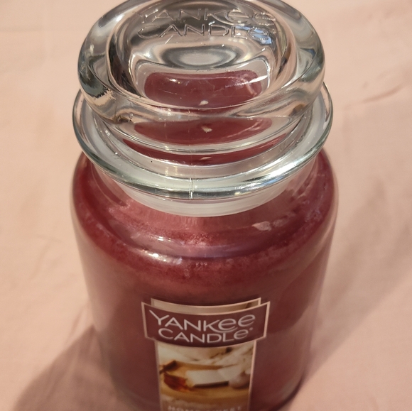 NWT!! Yankee Candle 22oz (Home Sweet Home) - Picture 4 of 6